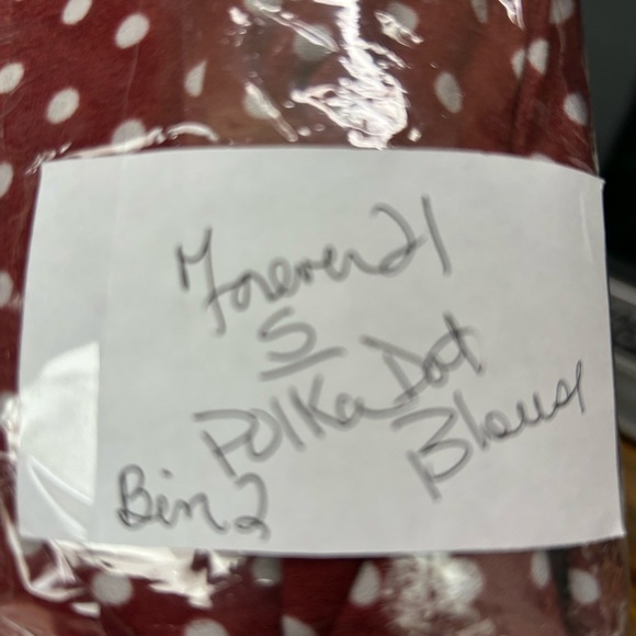 Forever 21 Women’s Small Polka Dot V Neck Blouse‎ Roll Tab Sleeve Classic Dainty - Picture 13 of 14